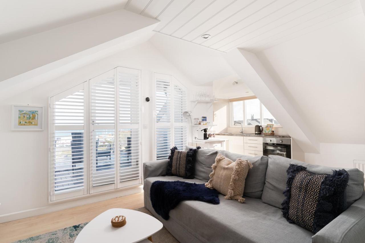 Stunning Views Over Mounts Bay With Balcony Penzance Exterior photo