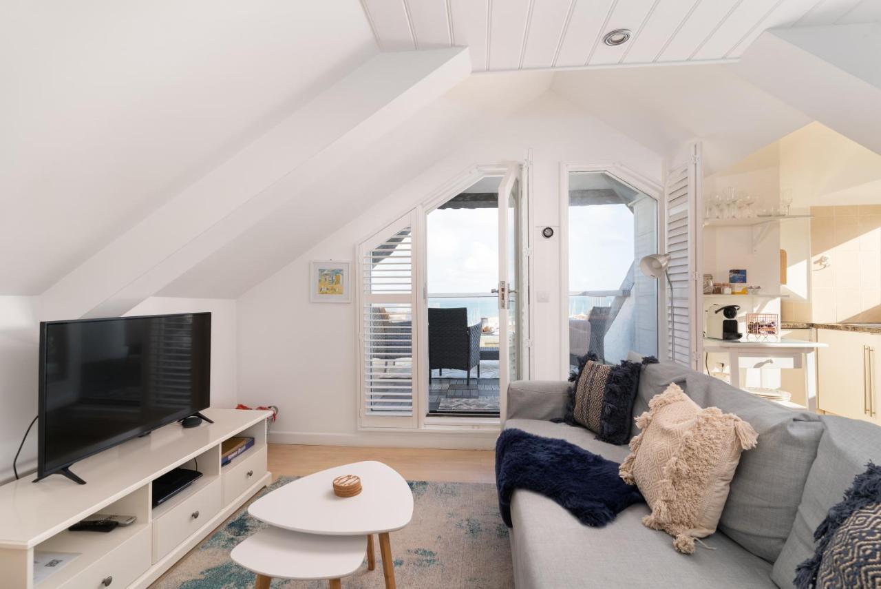 Stunning Views Over Mounts Bay With Balcony Penzance Exterior photo